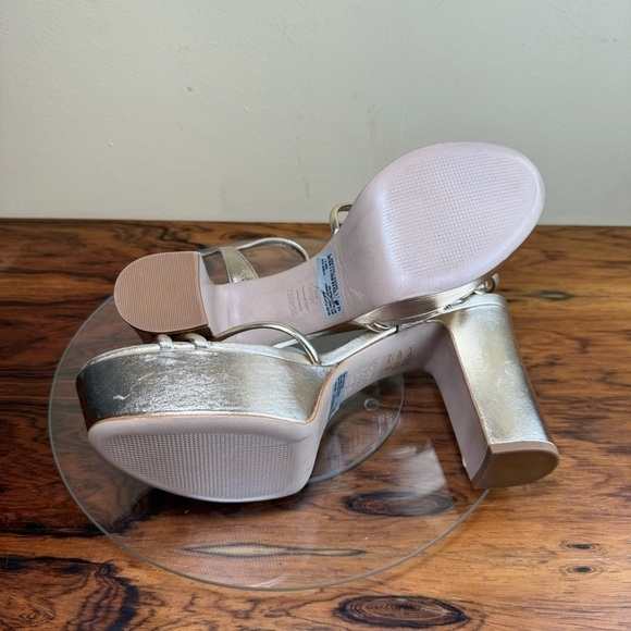 Schutz Kelsie Platform Sandal in Metallic Platina - Picture 16 of 16